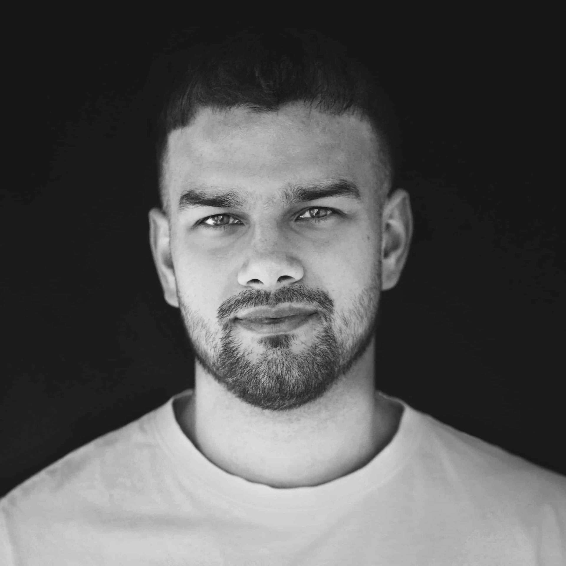 Sakis — Medgrundare & Teknik på aireach